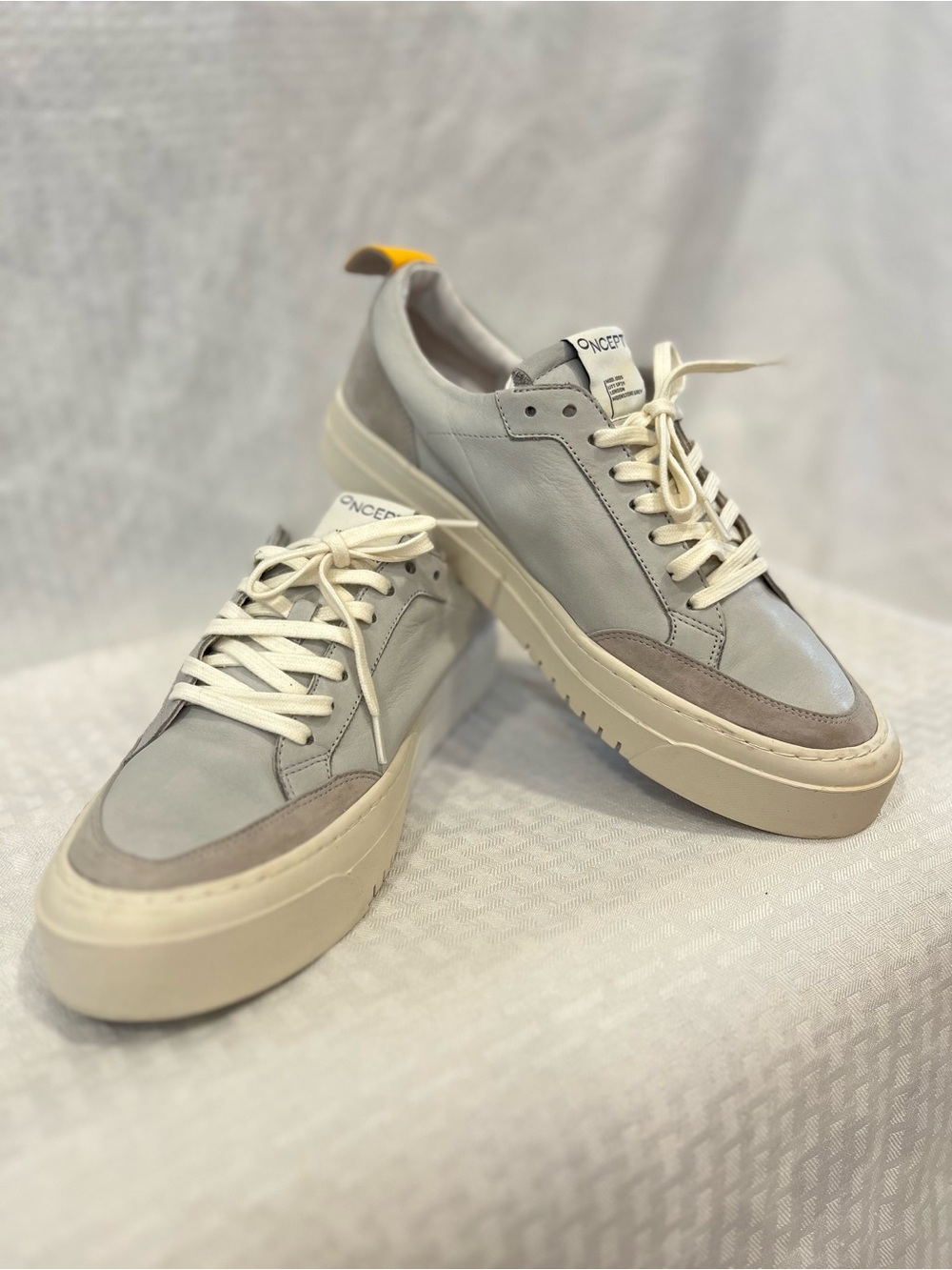 Oncept London Casual Light Gray Low-Top Sneakers